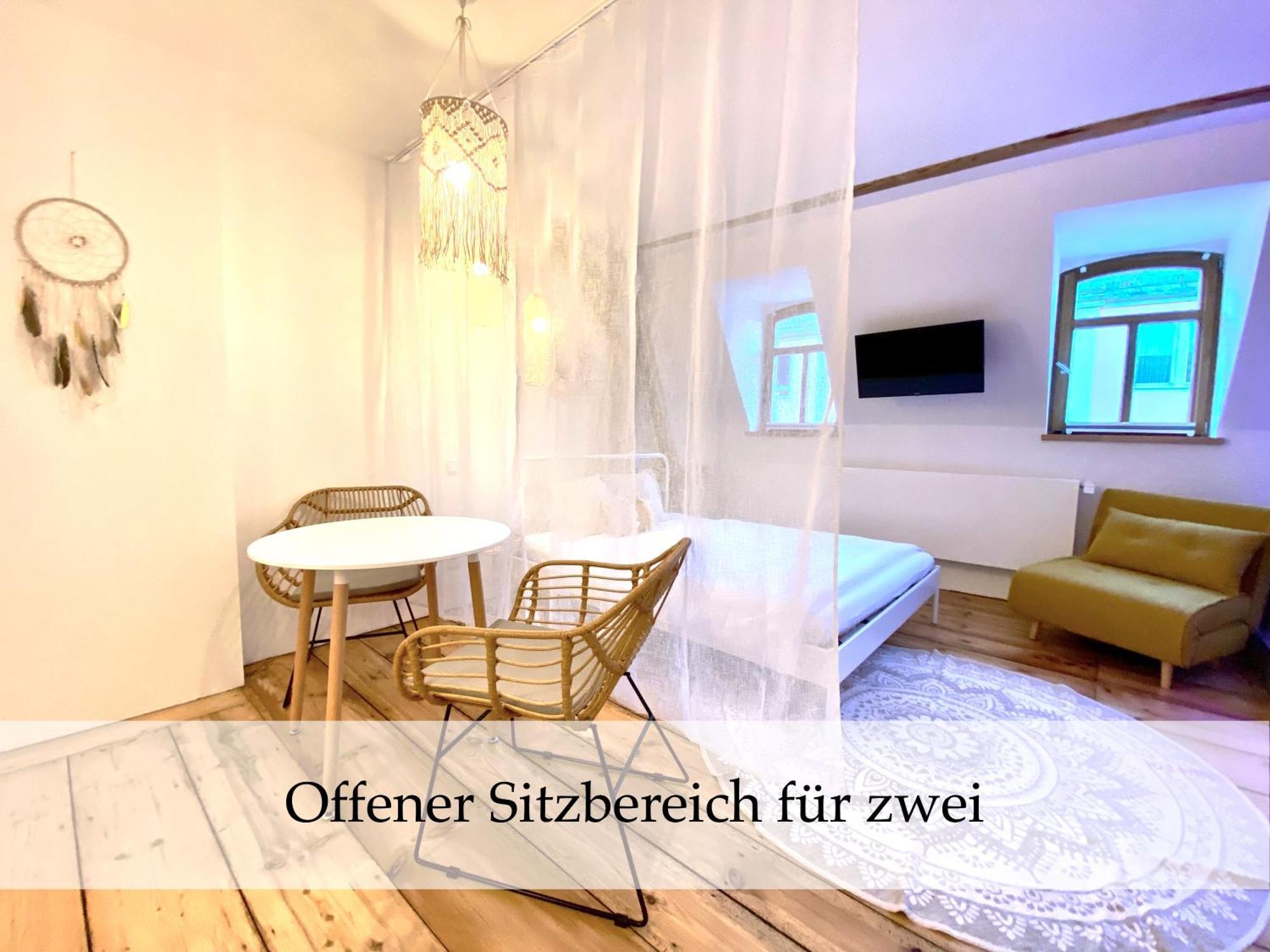 Zentrale 1-Zimmer-Ferienwohnung Mit Digitalem Check In Hof  Exterior foto
